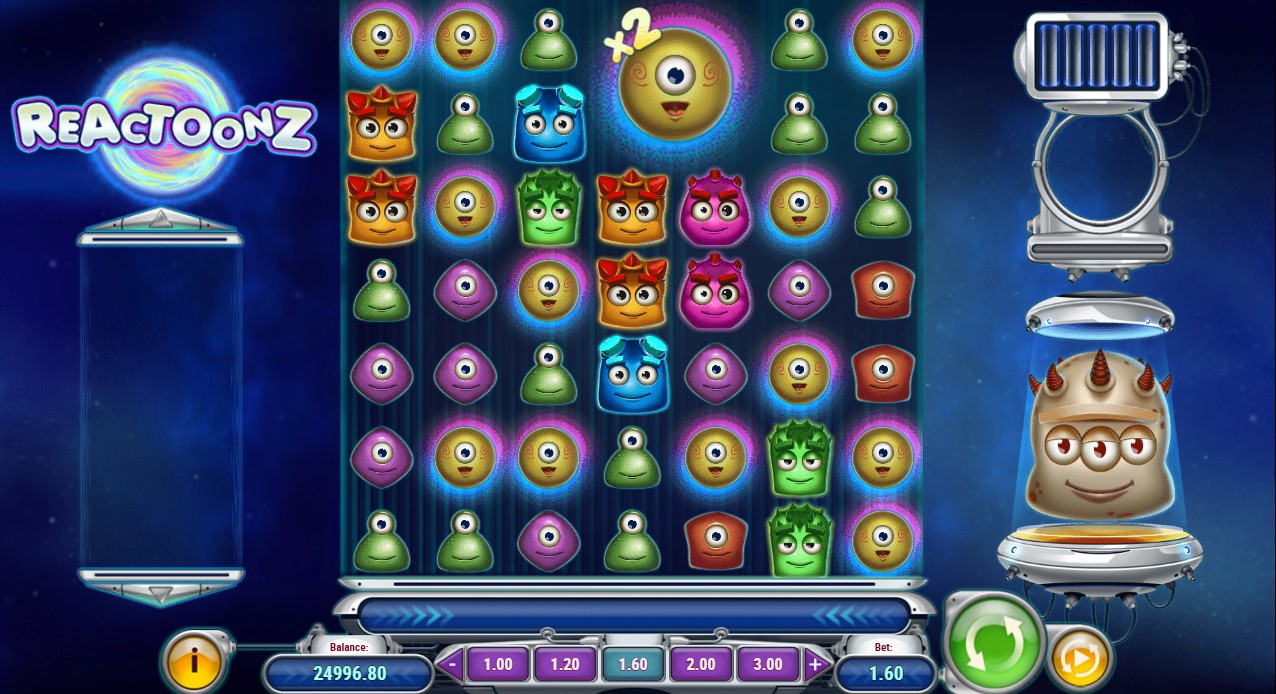 Reactoonz by Play'n GO – base game 7x7 quantum grid cluster pays alien theme